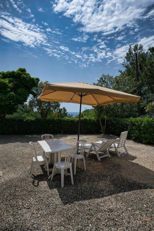 Alloggi Del Mirto A Morcone - Goelba Capoliveri  Bagian luar foto
