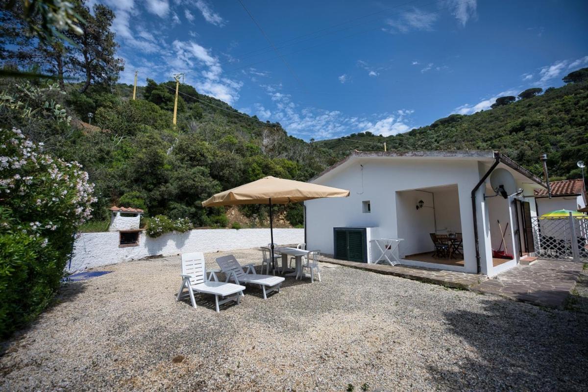 Alloggi Del Mirto A Morcone - Goelba Capoliveri  Bagian luar foto